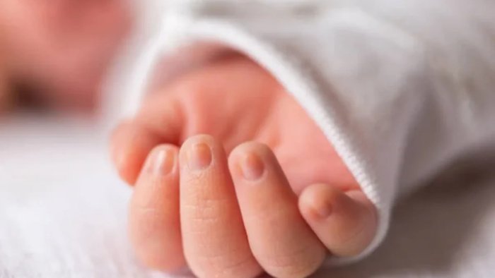 Bakıda 1 aylıq körpə xəstəxanada vəfat etdi