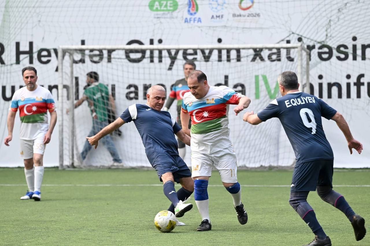 Nazirlər və deputatların futbol matçından yadda qalanlar &ndash; FOTO