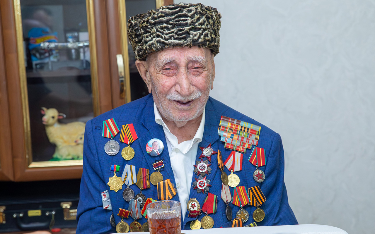 Ağababa İsgəndərovun 100 yaşı tamam oldu &ndash; FOTO
