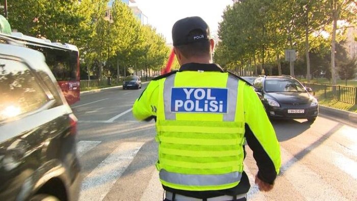 Yol polisindən rayonlara səfərə hazırlaşan sürücülərə XƏBƏRDARLIQ