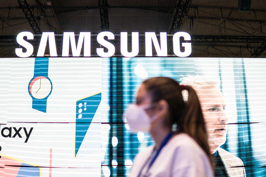 "Samsung" Çində televizor satışını dayandırdığını rəsmən ELAN ETDİ