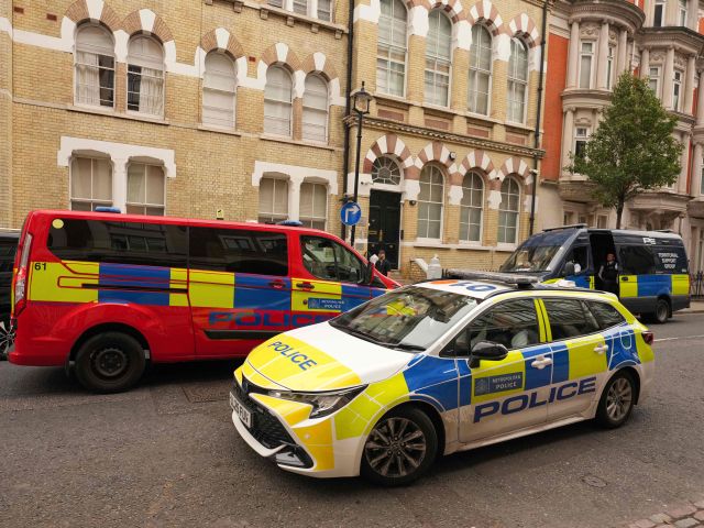 Londonda yəhudi icmasının üzvlərinə hücum etdilər