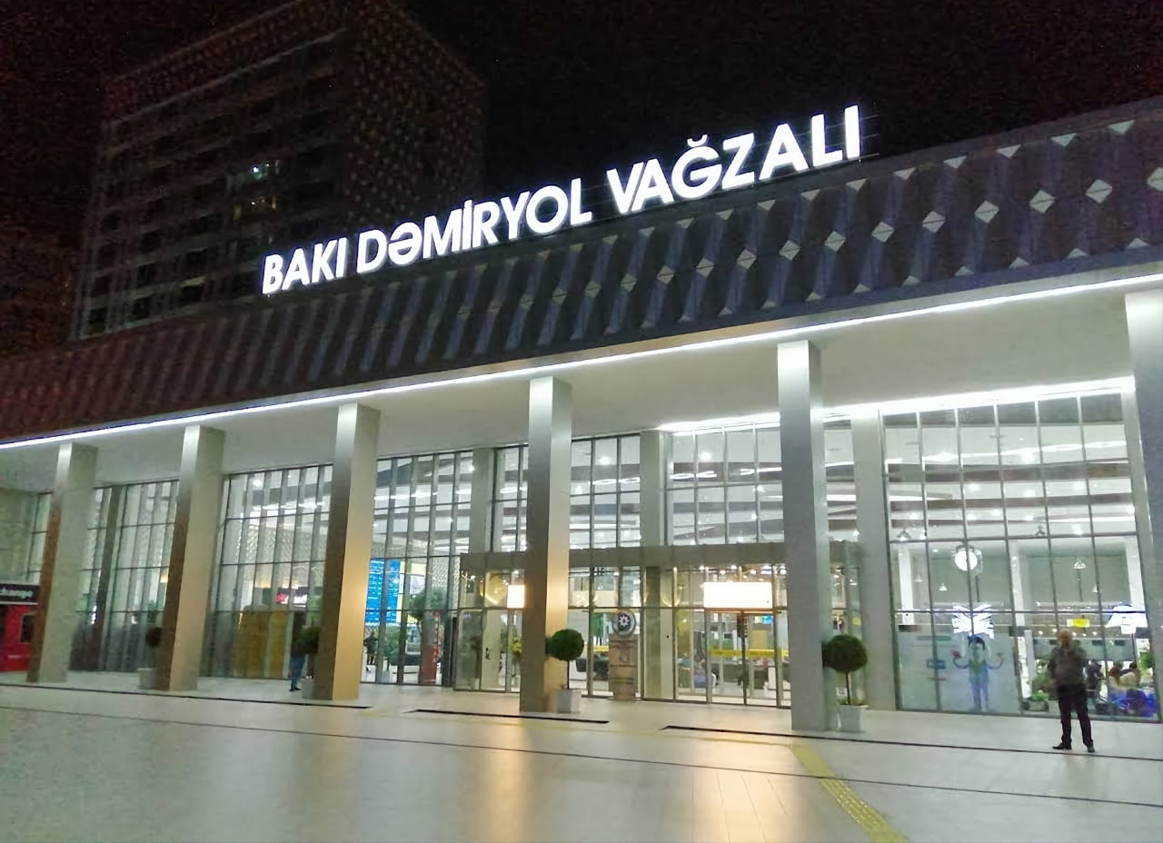 Azərbaycanda ictimai nəqliyyatda İLK: Üztanıma ilə ödəniş tətbiq olunacaq - FOTO