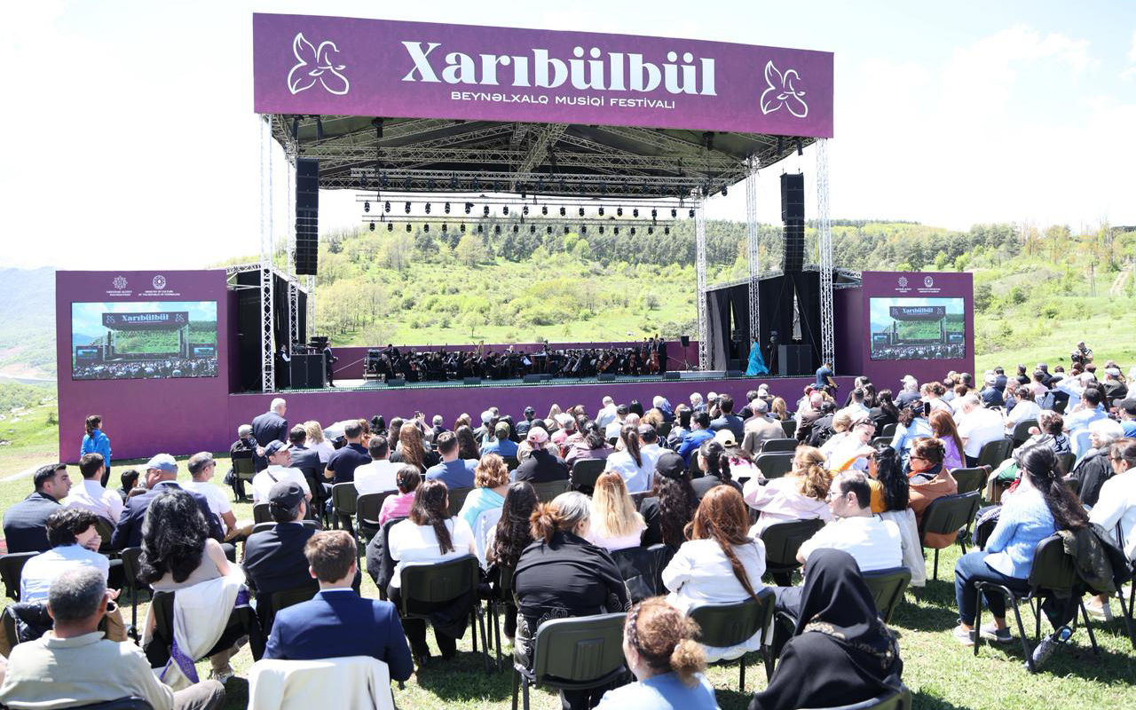 Şuşada &ldquo;Xarıbülbül&rdquo; Beynəlxalq Musiqi Festivalı başladı&ndash; FOTO