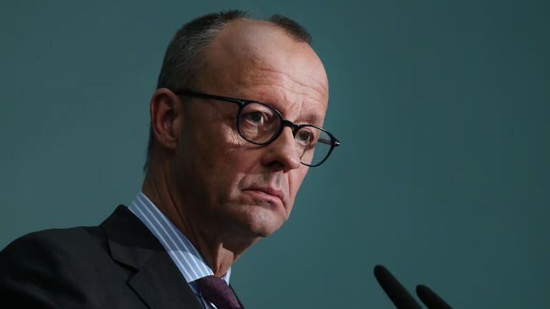 Merts Fisonun hərəkətinə görə Slovakiyaya səfərini LƏĞV ETDİ
