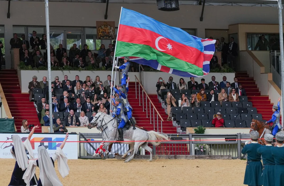 Kral III Çarlz Vindzorda Qarabağ atlarının şousunu izləyib - FOTO/VİDEO
