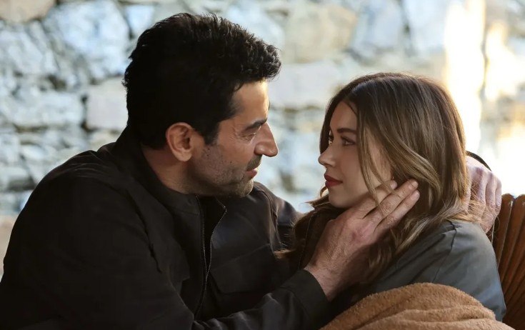 Afra Saraçoğlu "A.B.İ"dən gedir Afra Saraçoğlu "A.B.İ"dən gedir