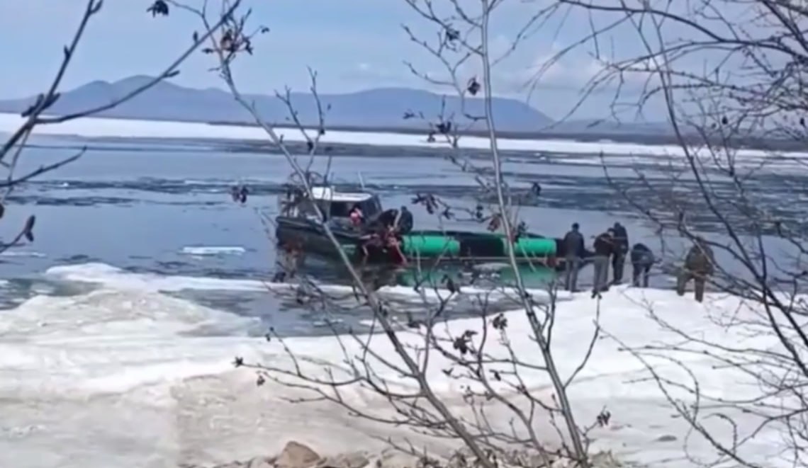 Baykal gölündə dəhşətli qəza – Beş nəfər həyatını itirdi – VİDEO Baykal gölündə dəhşətli qəza – Beş nəfər həyatını itirdi – VİDEO
