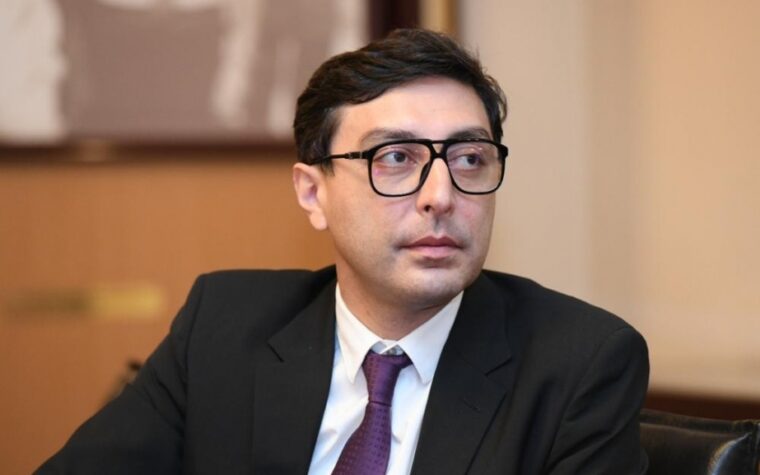Nazir onu direktor təyin etdi - FOTO