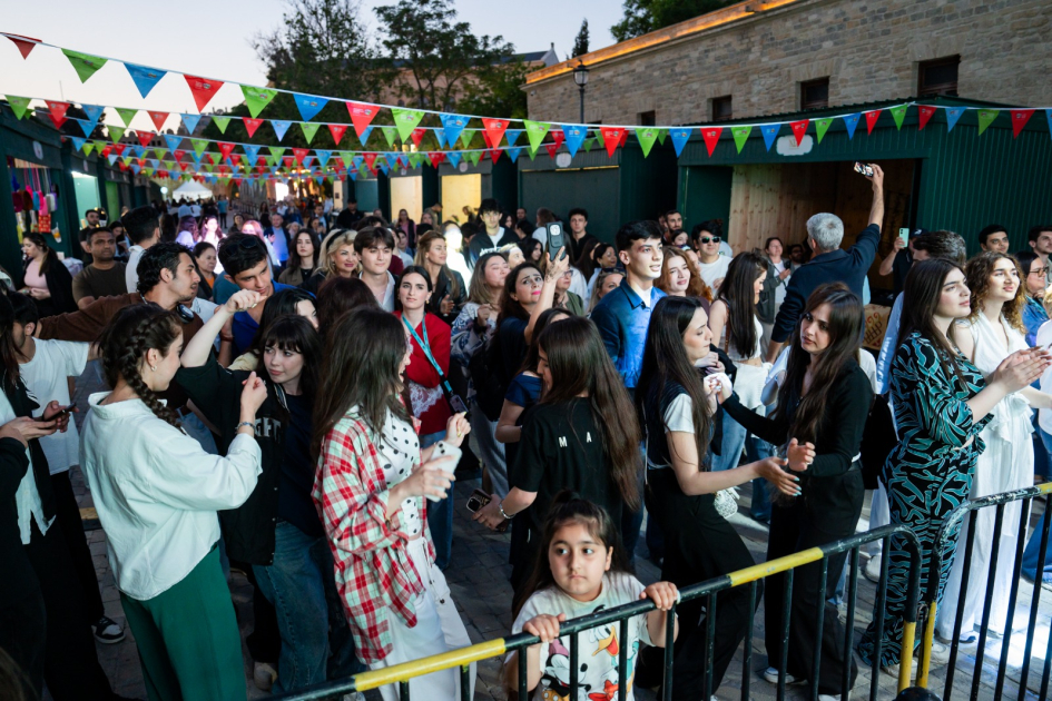 WUF13 çərçivəsində "Şəhərsalma yarmarkası" təşkil olunub - FOTO