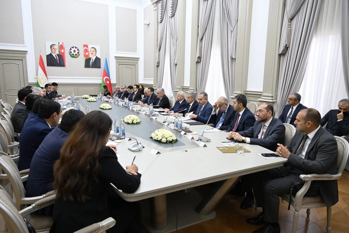 Azərbaycan–Tacikistan Hökumətlərarası Komissiyasının 8-ci iclası keçirildi - FOTO Azərbaycan–Tacikistan Hökumətlərarası Komissiyasının 8-ci iclası keçirildi - FOTO