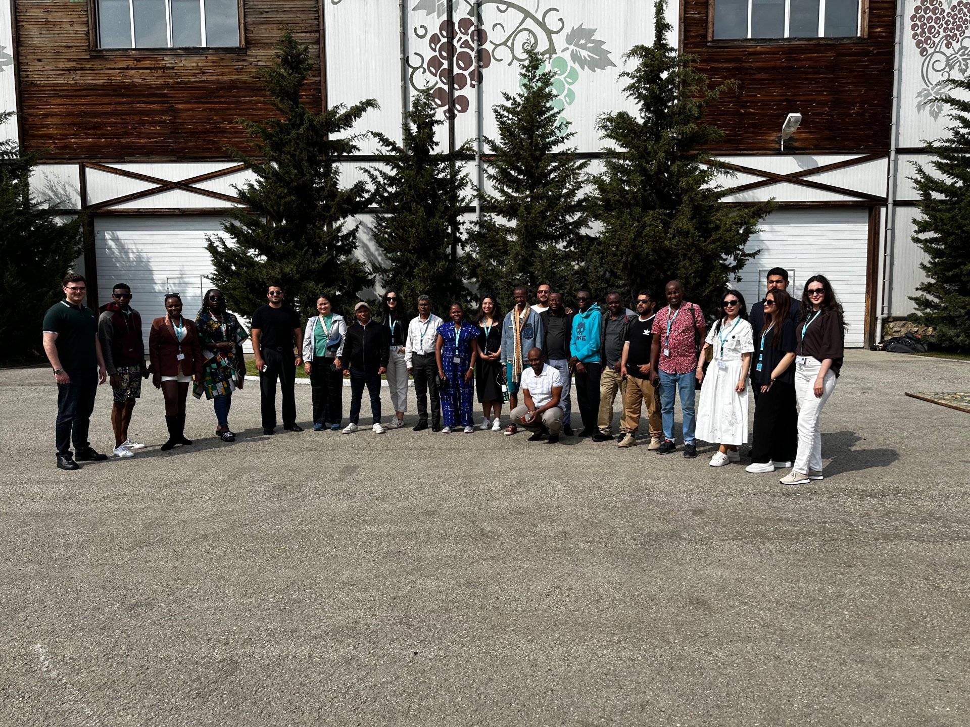 WUF13-ün xarici qonaqlarını Şamaxıda gəzdirdilər - FOTO