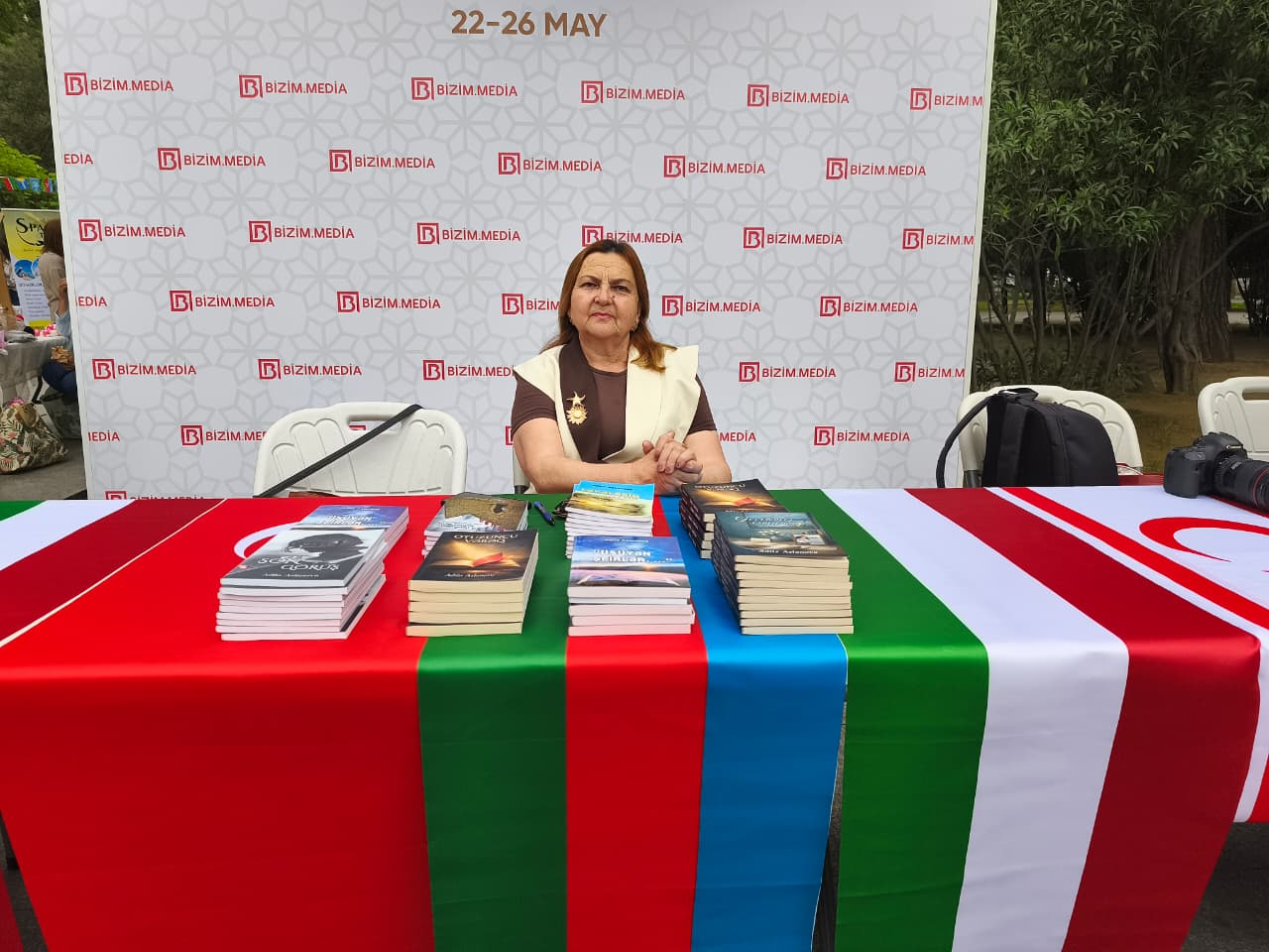 Yazıçı Adilə Aslanova sözün fəlsəfəsi ilə oxucuların görüşünə gəldi - FOTO Yazıçı Adilə Aslanova sözün fəlsəfəsi ilə oxucuların görüşünə gəldi - FOTO