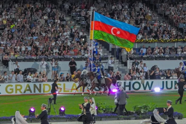Qarabağ atları və milli musiqimiz Avropada - FOTO-VİDEO Qarabağ atları və milli musiqimiz Avropada - FOTO-VİDEO