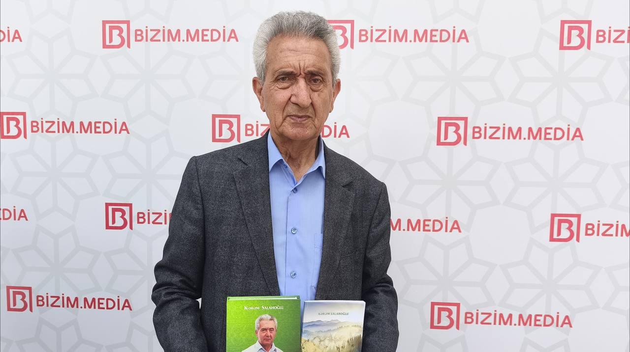Kərəm Salahoğlu kitablarını oxuculara TƏQDİM ETDİ - FOTO