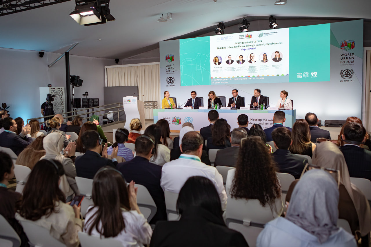 ADNSU rektoru Ümumdünya Şəhərsalma Forumunda dayanıqlı inkişaf mövzusunda paneldə çıxış edib - FOTO