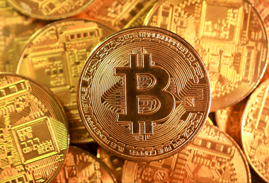 Bitcoinin qiyməti aşağı düşdü