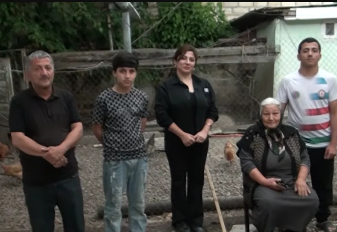 50 illik evləri uçdu - “Avropa çempionunu bu evdə böyütmüşəm” – VİDEO 50 illik evləri uçdu - “Avropa çempionunu bu evdə böyütmüşəm” – VİDEO