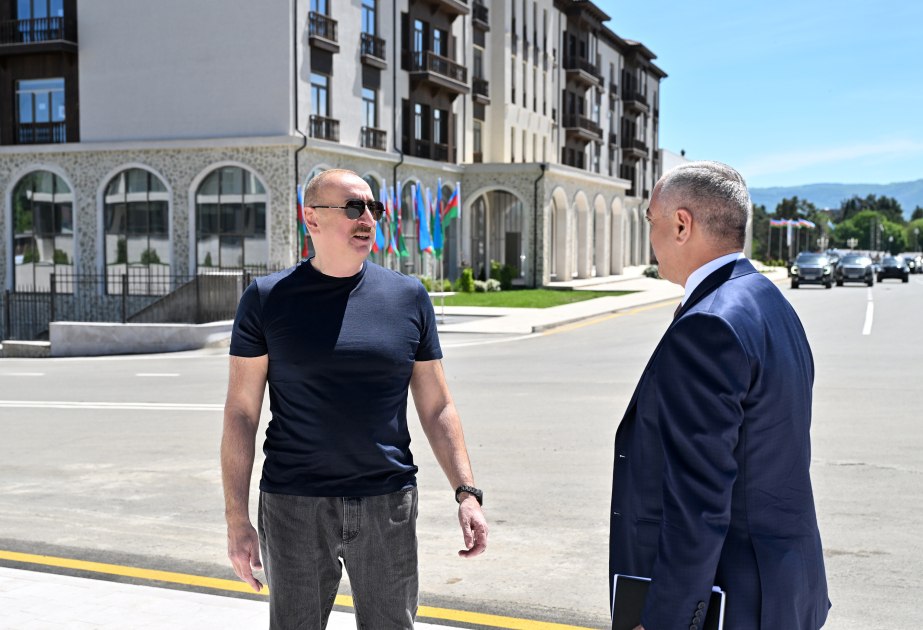 İlham Əliyev Xankəndidə Mədəniyyət Mərkəzinin açılışında -FOTO