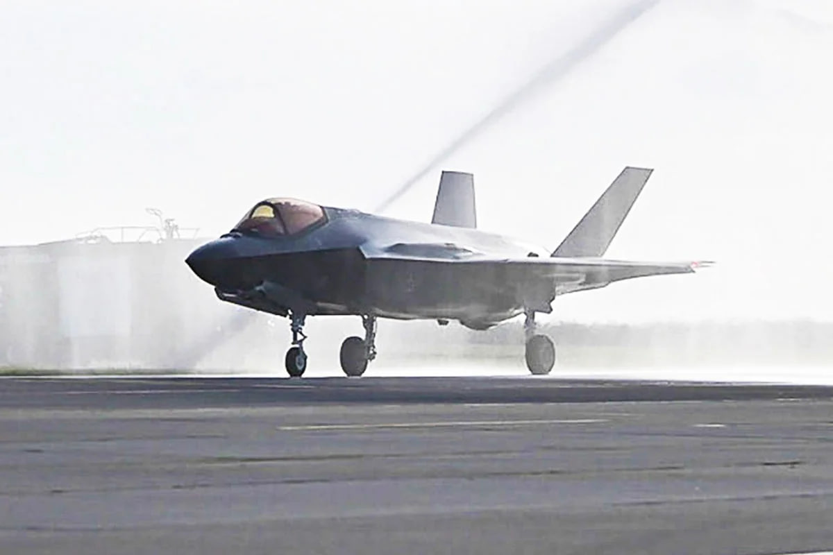 Polşaya ilk "F-35" qırıcıları təhvil verildi &ndash; FOTO