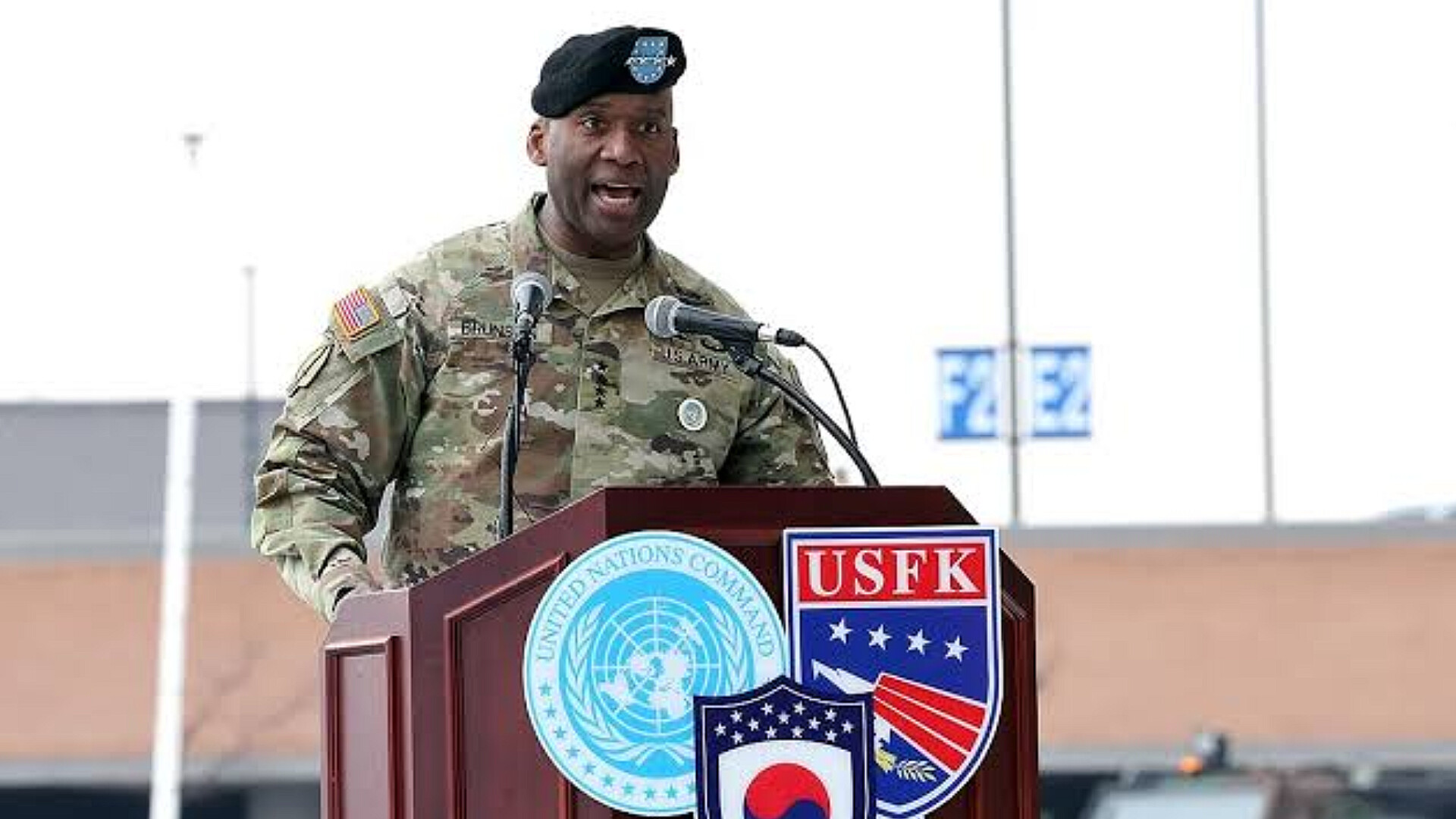 “Asiyanın ürəyinə sancılmış xəncər”: Amerikalı generalın ehtiyatsız sözləri diplomatik qalmaqala səbəb oldu “Asiyanın ürəyinə sancılmış xəncər”: Amerikalı generalın ehtiyatsız sözləri diplomatik qalmaqala səbəb oldu