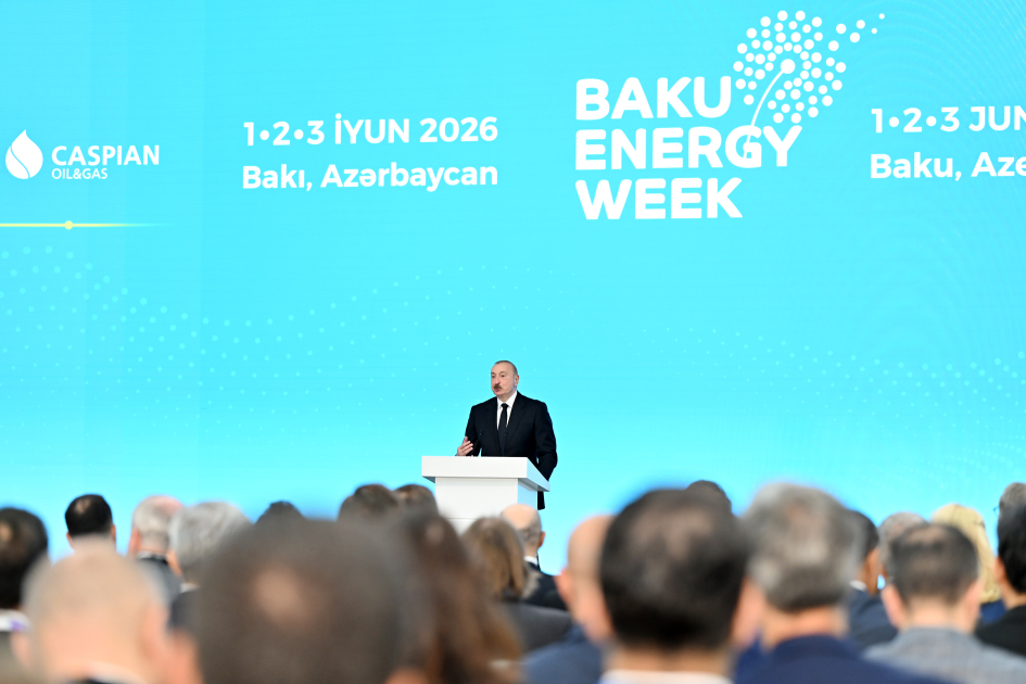 İlham Əliyev: &ldquo;Xarici borcu əhəmiyyətli dərəcədə azaltmağı bacardıq&rdquo;
