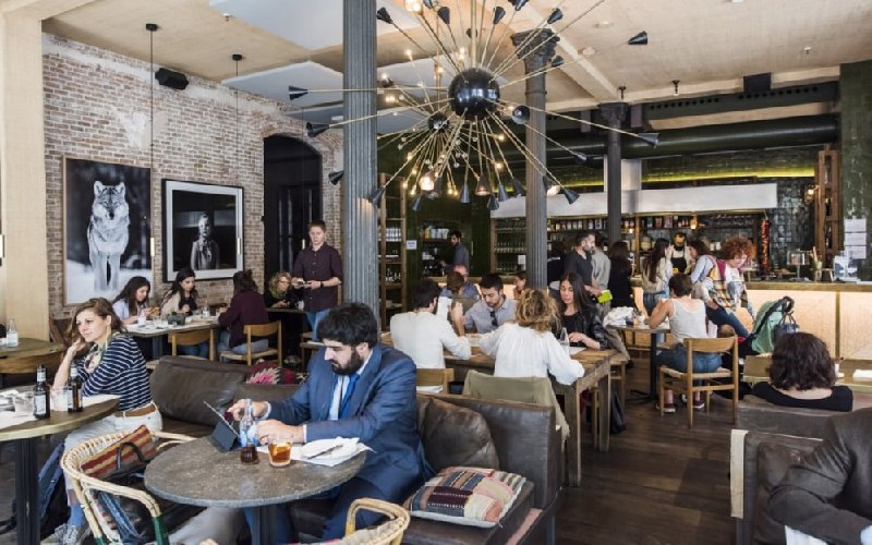 150-200 manatlıq məzun paketləri - Zərurət, yoxsa marketinq oyunu?