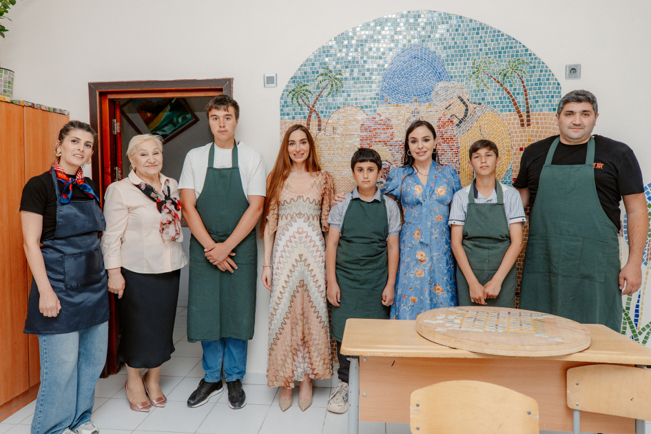 Leyla Əliyeva və Arzu Əliyeva internat tipli ümumtəhsil məktəbində - FOTO