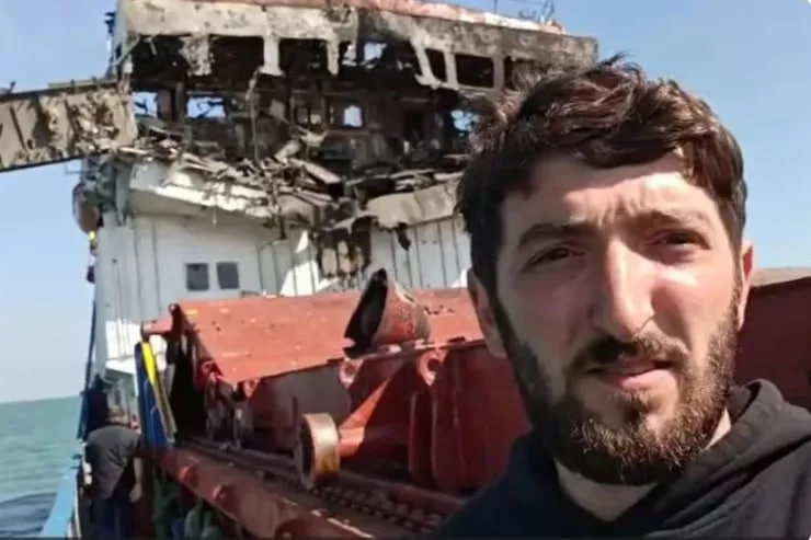 Azov dənizində vurulan gəminin GÖRÜNTÜLƏRİ: Azərbaycanlılar DANIŞDI