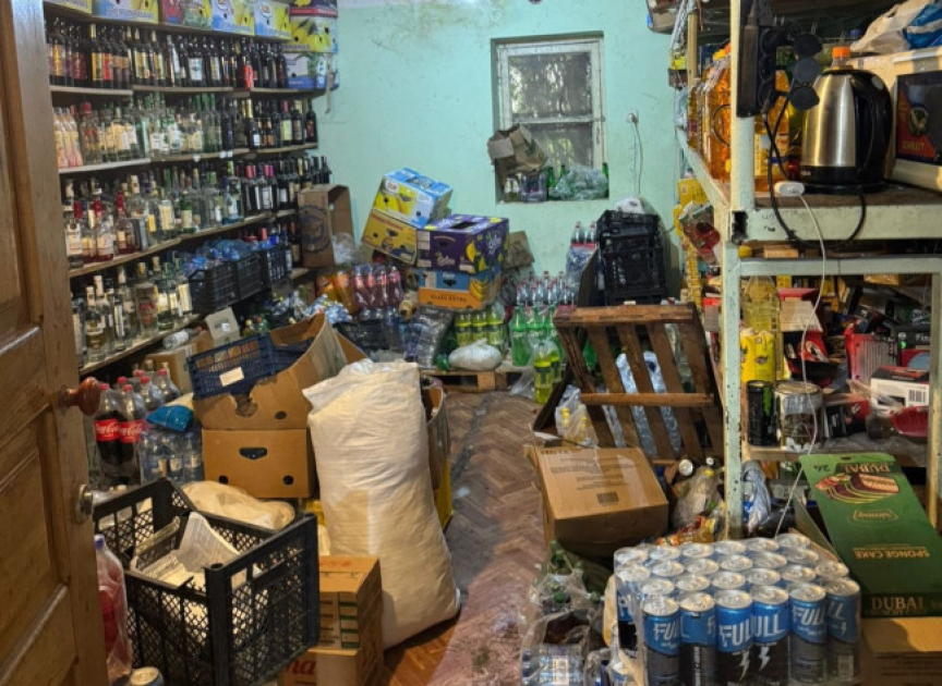 Bu marketdə istehlaka yararsız məhsullar aşkarlandı - FOTO