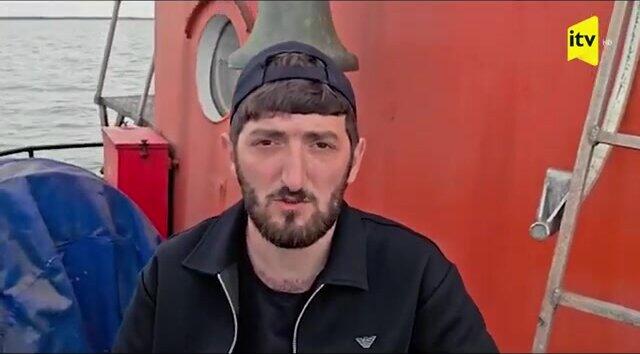 Vurulan gəmidə sağ qalan azərbaycanlı danışdı &ndash; VİDEO