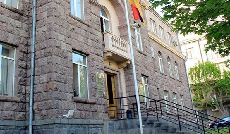 Ermənistan MSK-dan seçicilərə çağırış: Üzərində rəqəm olan geyimlər geyinməyin