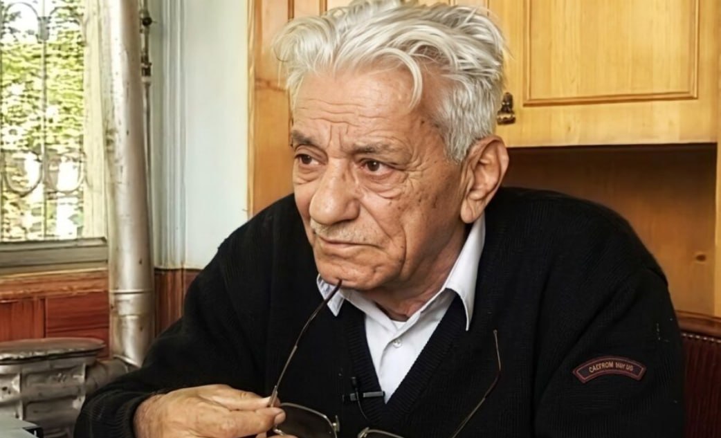 Vahabzadə haqda sirr açıldı: anasının protezində nə gizlətmişdi? &ndash; FOTO