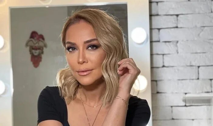 Evimi satıb onlara verdim, məni aldatdılar - Müğənni