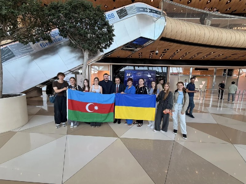 Ukraynadan onlar da Azərbaycana gəldi Ukraynadan onlar da Azərbaycana gəldi