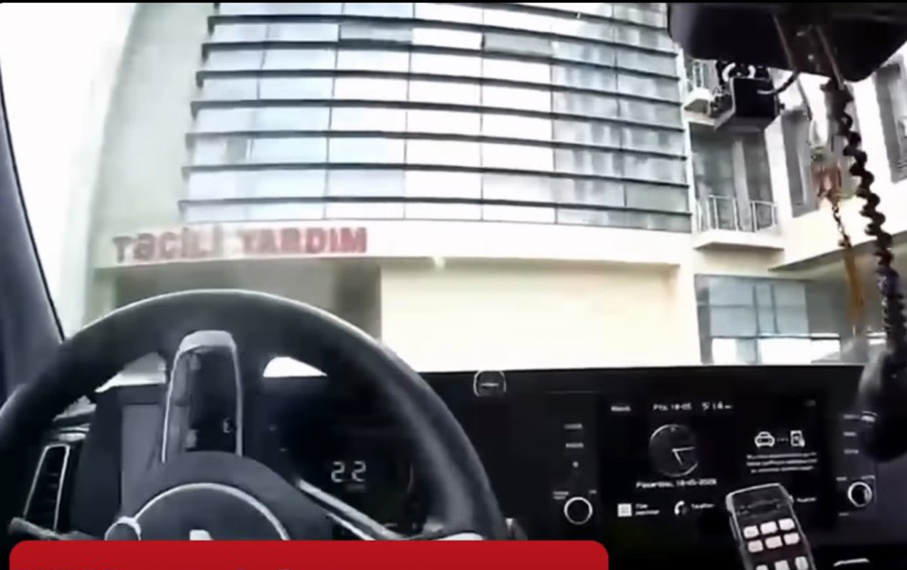 Halı pisləşən sürücünü YPX əməkdaşları xəstəxanaya çatdırdı &ndash; ANBAAN VİDEO