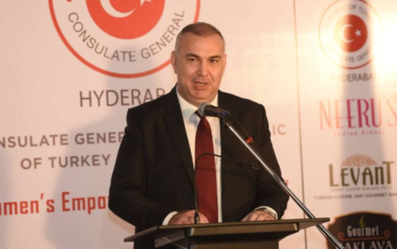 Kazinoda görüntüsü yayıldı - Türkiyə baş konsulu geri çağırdı - Foto
