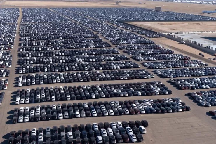 Səhrada 350 min Volkswagen və Audi qəbiristanı: Avtomobillər ora niyə atılıblar? – FOTO Səhrada 350 min Volkswagen və Audi qəbiristanı: Avtomobillər ora niyə atılıblar? – FOTO
