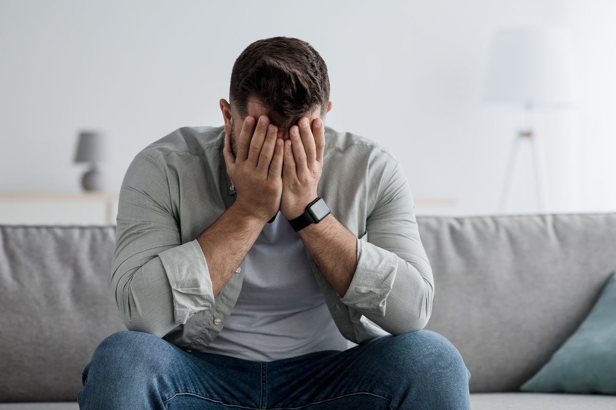 Hansı yaşda insan özünü bədbəxt hiss etməyə başlayır? &ndash; SƏBƏBLƏR