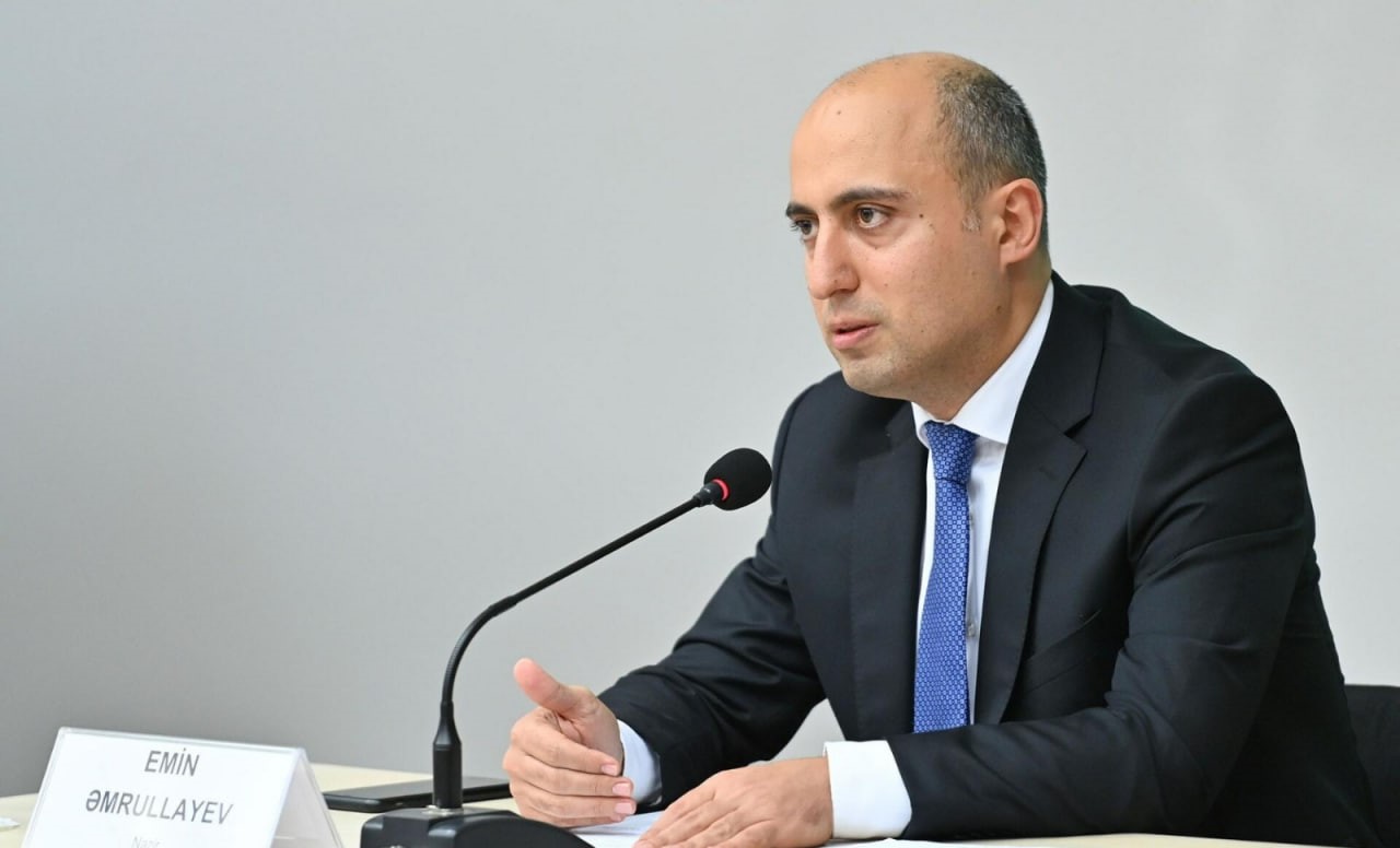 Nazir: Cəmiyyət uşaqların üstünə təhsillə bağlı yük qoyur