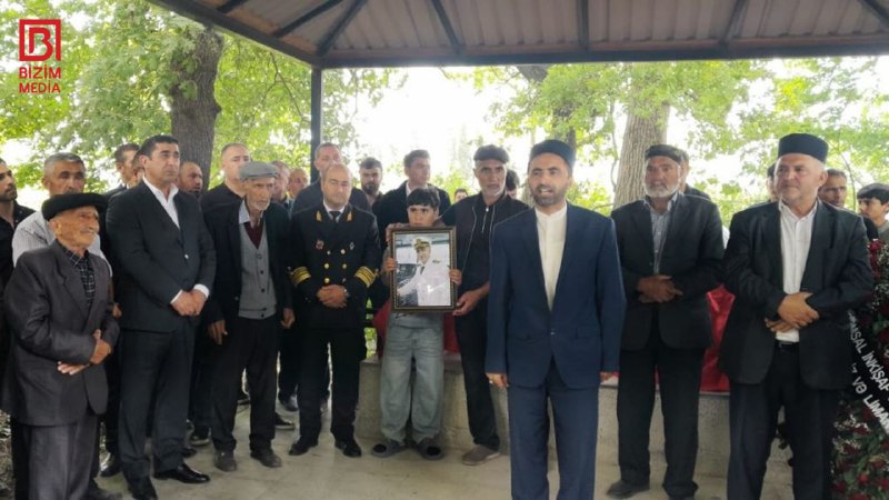 Gəmiyə hücumda həyatını itirən kapitan doğma kəndində torpağa tapşırıldı &ndash; VİDEO
