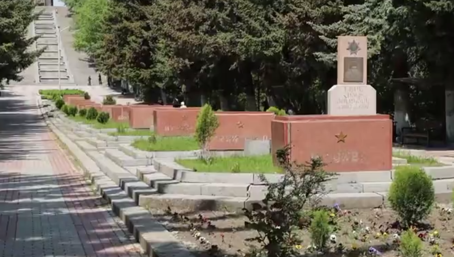 Rusiya səfirliyindən Gümrüdəki memorialın təhqir olunmasına REAKSİYA &ndash; VİDEO