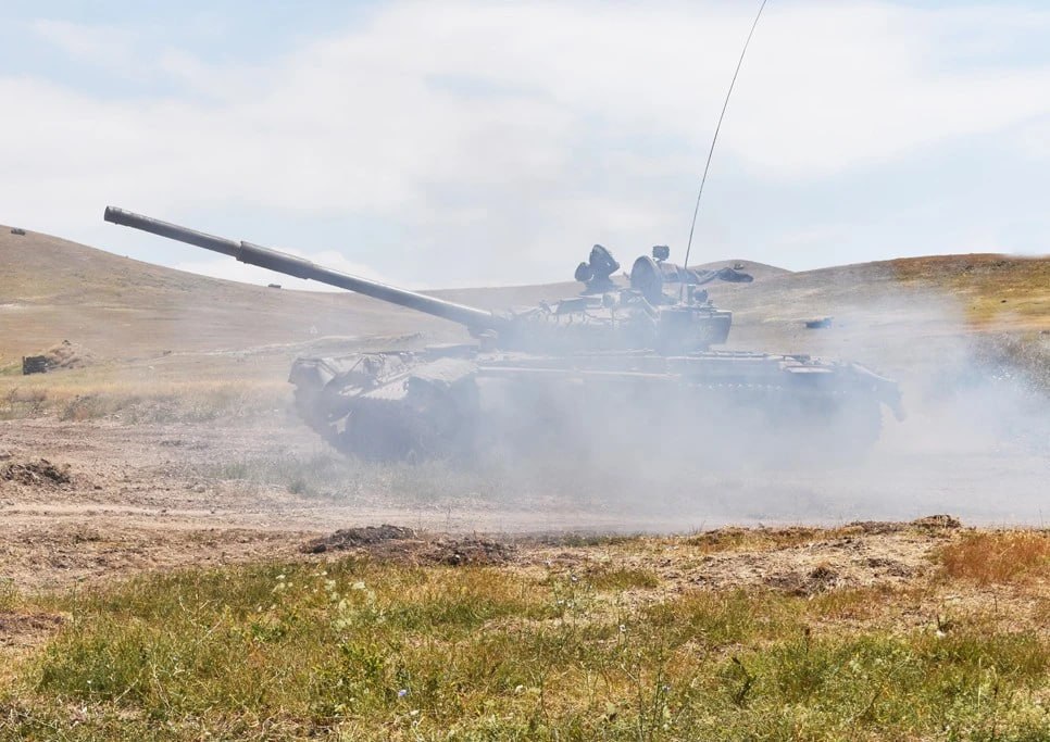 Erməni zabit tank təlimlərində HƏLAK OLDU
