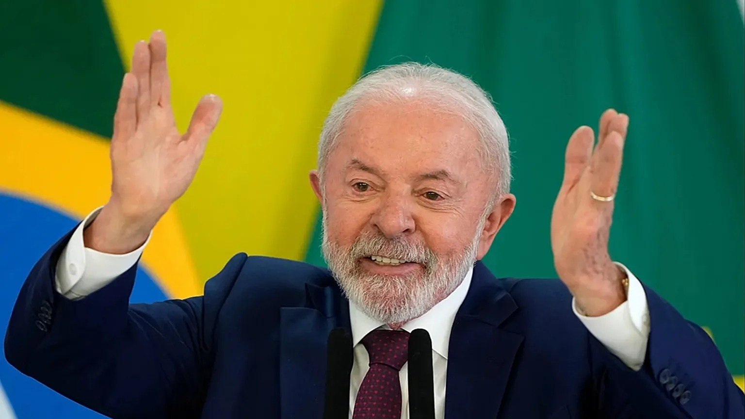 Braziliya Prezidenti yığmadan DÇ-2026-nın kubokunu TƏLƏB ETDİ