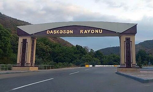 Daşkəsəndə seldən sonra yol çökdü - VİDEO