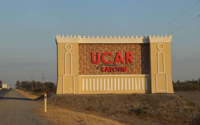 Ucarda kişi küçədə can verdi Ucarda kişi küçədə can verdi