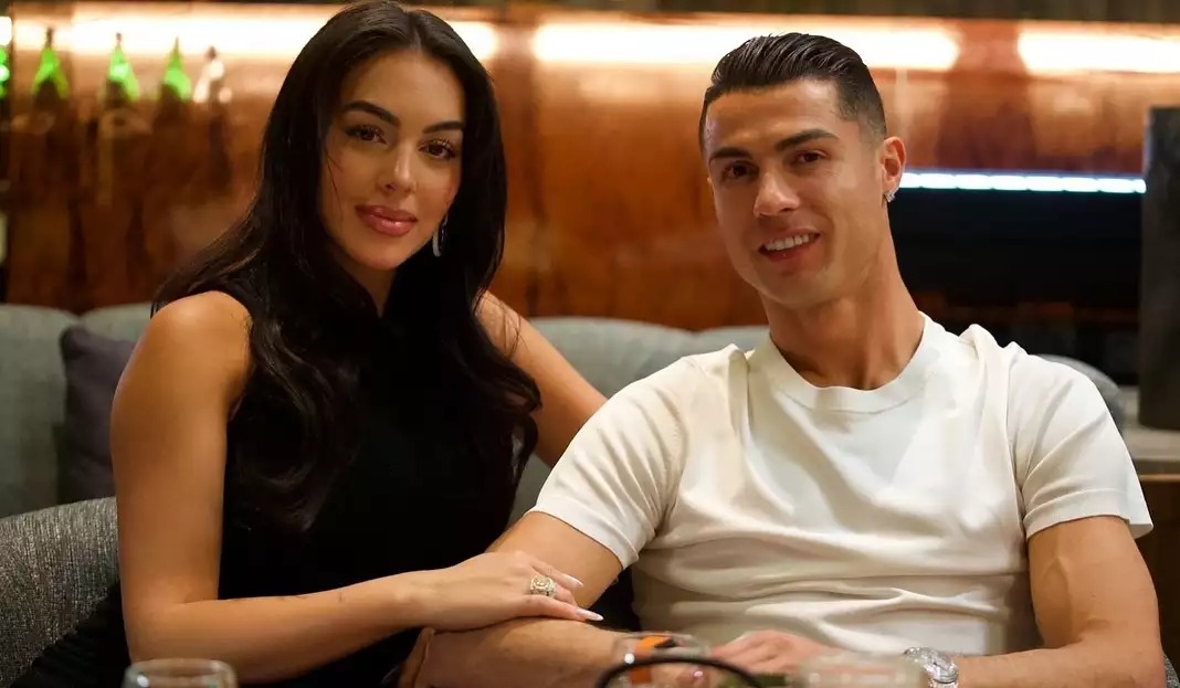 Futbolçu xanımlarının reklam İmperiyası: Top-modelləri geridə qoyan milyonluq qazanclar Futbolçu xanımlarının reklam İmperiyası: Top-modelləri geridə qoyan milyonluq qazanclar