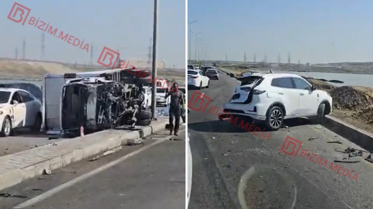 Böyükşor yolunda AĞIR QƏZA – Su bidonları yola dağıldı – VİDEO Böyükşor yolunda AĞIR QƏZA – Su bidonları yola dağıldı – VİDEO