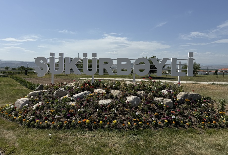 Şükürbəyli kəndində daha 45 ailəyə evlərinin açarları təqdim olundu