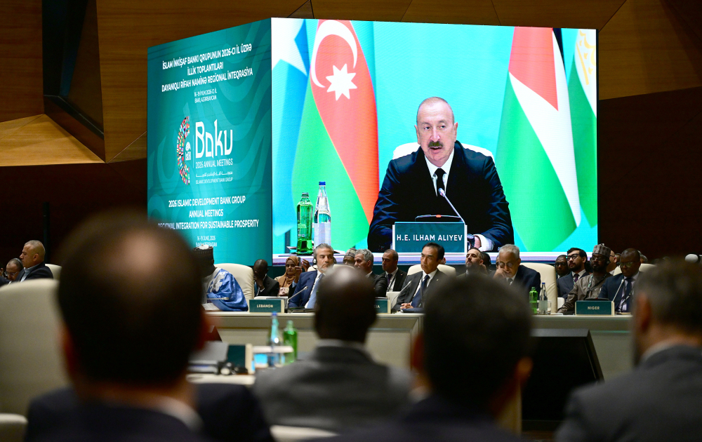Prezident: Müstəqilliyimizin ilk iki ili humanitar fəlakətlərlə yadda qalıb - VİDEO